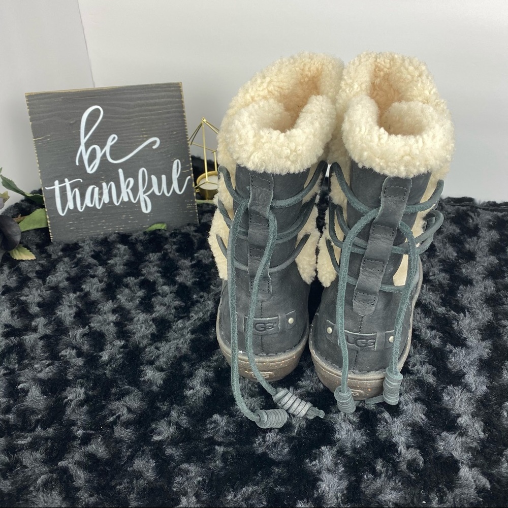 UGG Akadia Boots - Picture 3 of 11